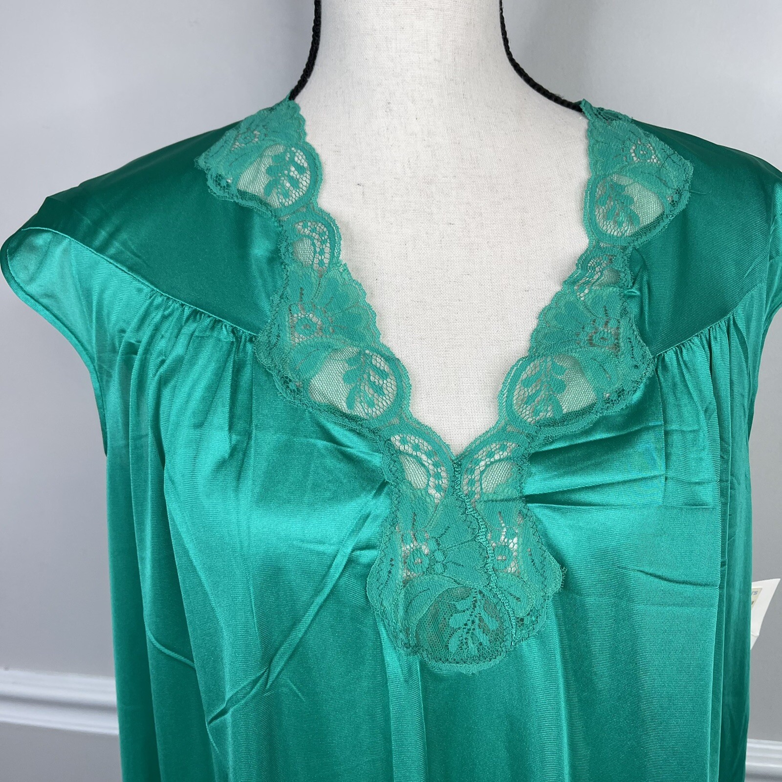 Vintage Gilead Lace Nightgown Lingerie Medium jade green Gown USA Tags