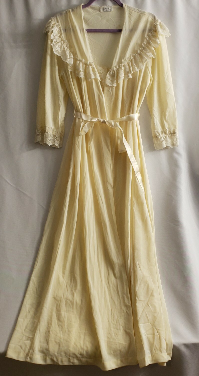 Vtg JcPenney 60’s Nightgown/Peignoir Set Bridal robe lace nylon RARE!! Sm Med