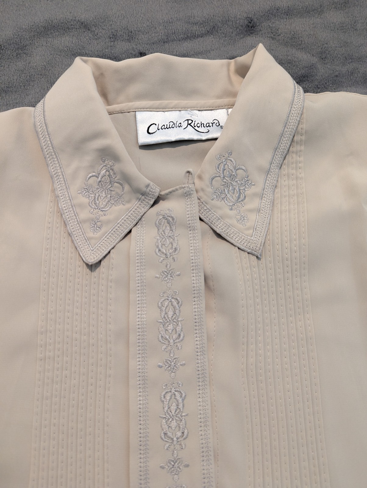 Claudia Richard Vintage Embroidered Guayavera Beige Sz 10