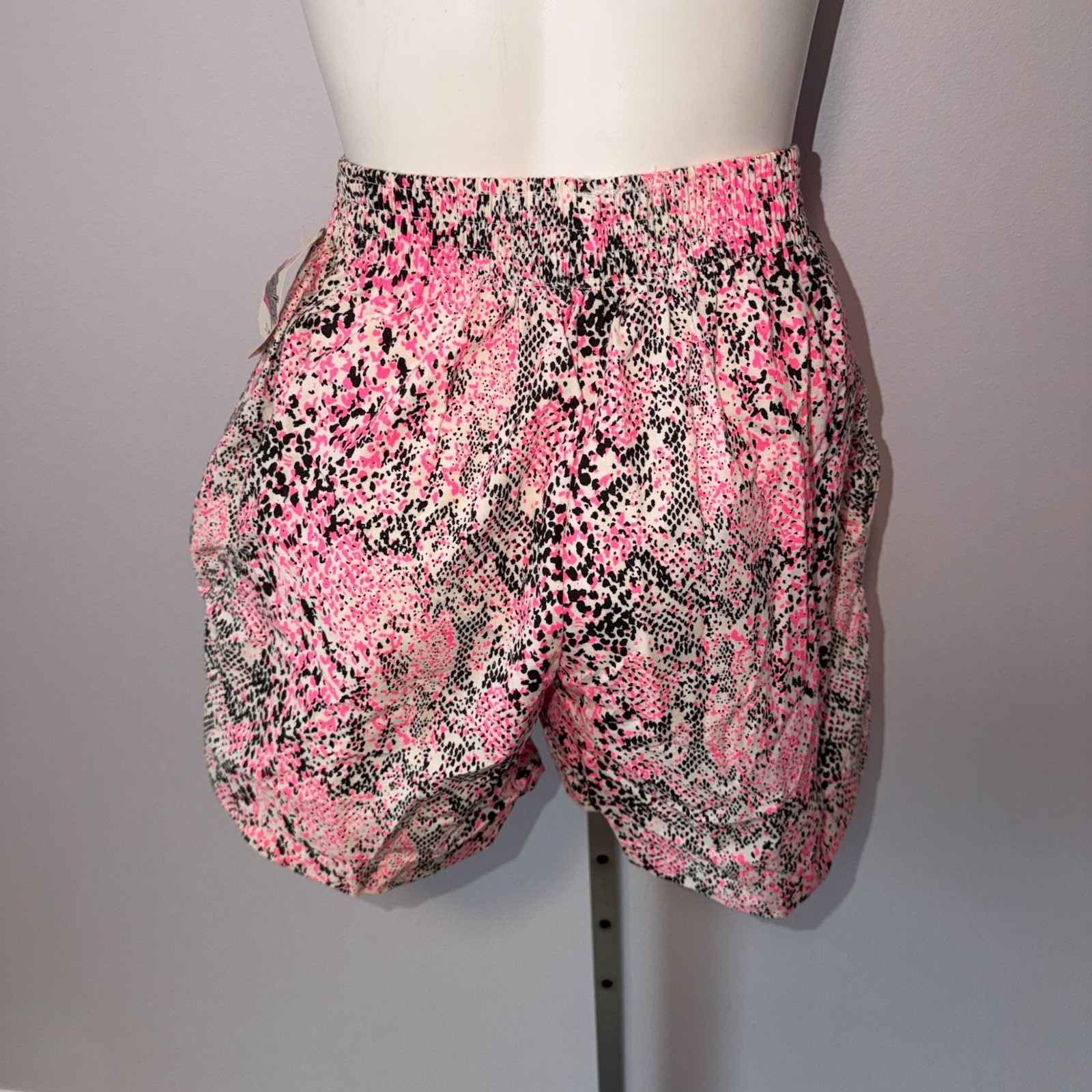 Vintage 80s Havana Max Deadstock Shorts Neon Pink Black Animal Print Snake Small