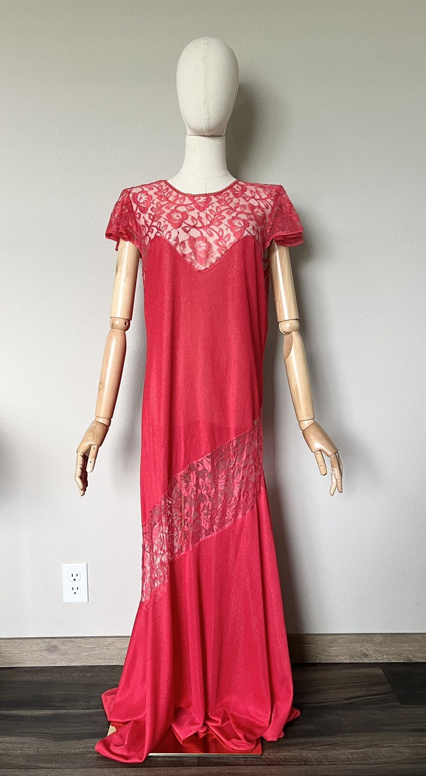 Vintage Kayser Size M Red Nightgown Maxi Lace Lingerie Nightie USA Made