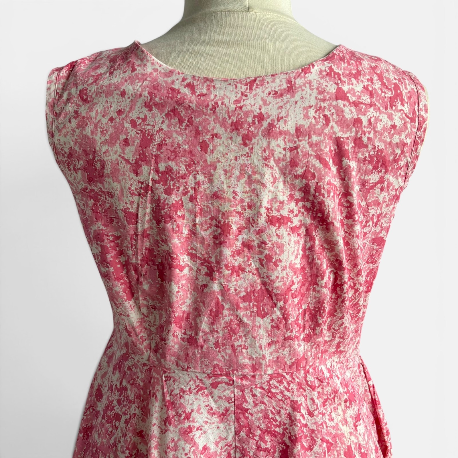 Vintage 1950s Pink Floral Cotton Button Down Sleeveless Summer Day Dress M/L