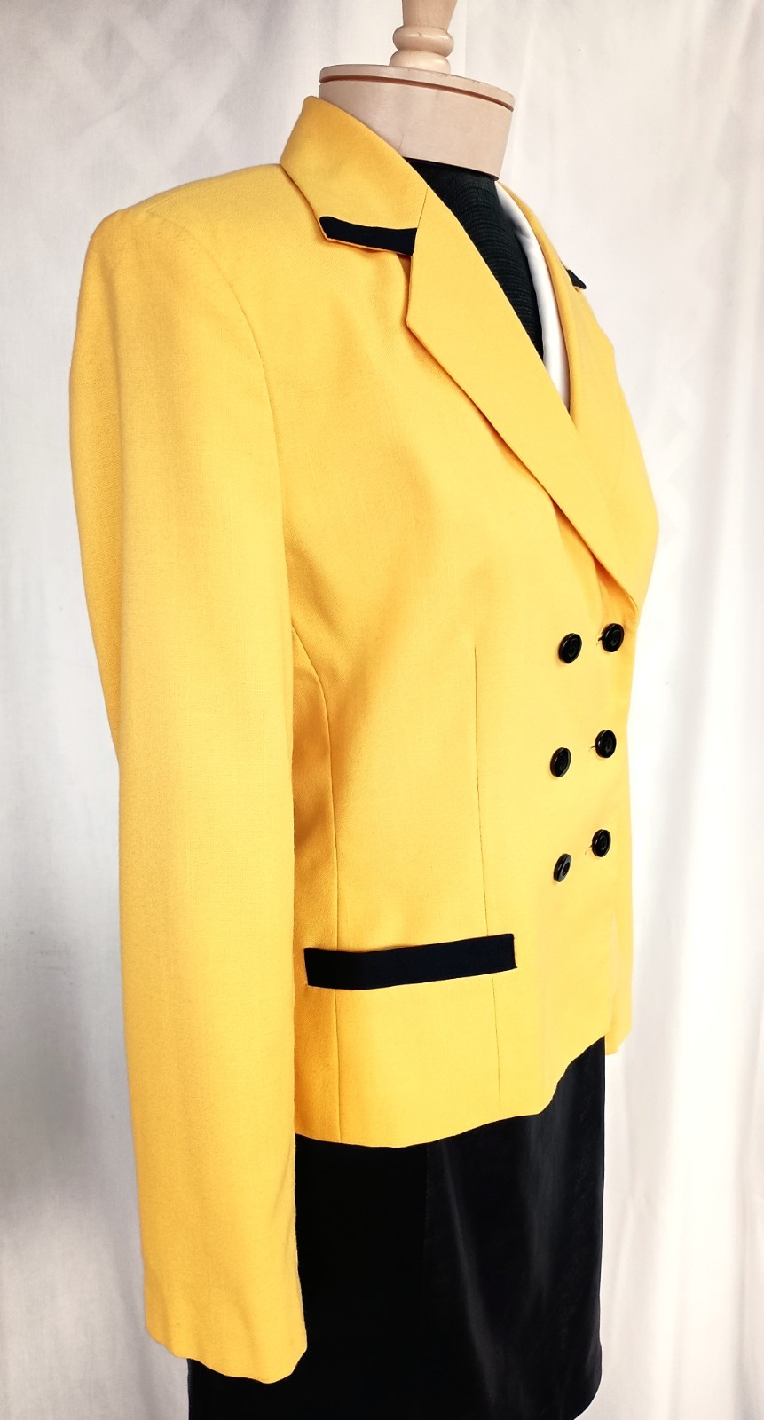 Vtg 80’s Executive Collection Yell/Blk Poly/Rayon Double Breasted Blazer Size 8