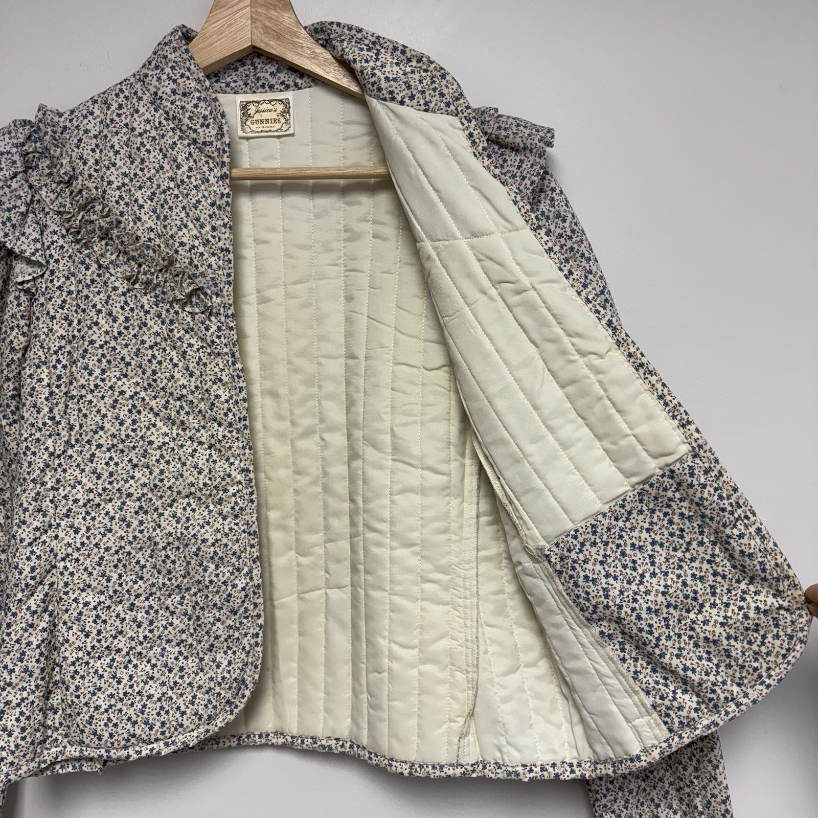 VTG 70s Jessica’s Gunnies Gunne Sax Ivory Floral Ruffle Quilted Jacket Top
