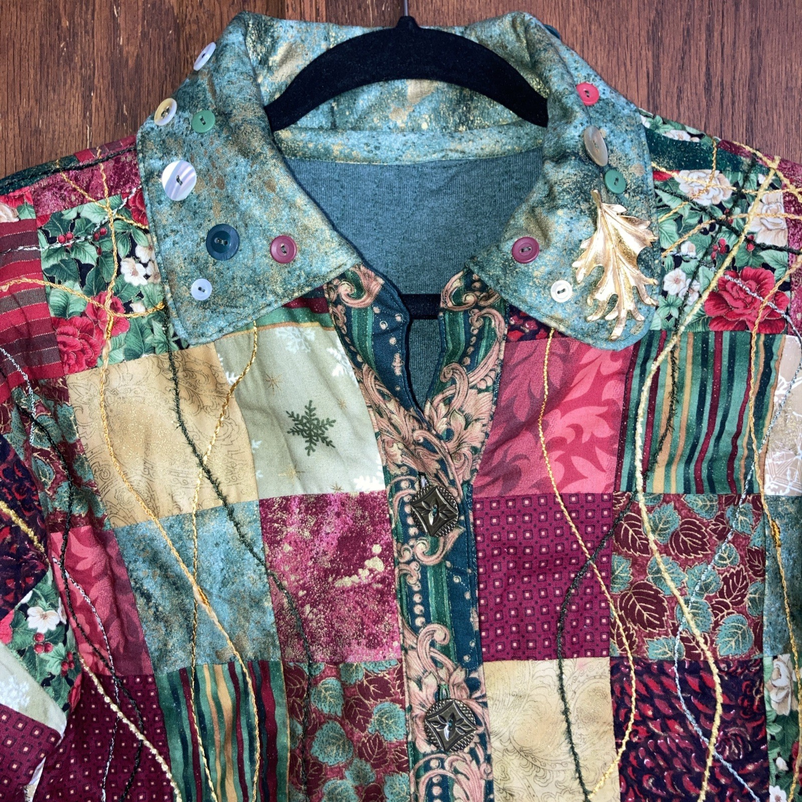 Vtg Womens Patchwork Quilt Jacket Handmade Small Pockets Red Green Gold Buttons