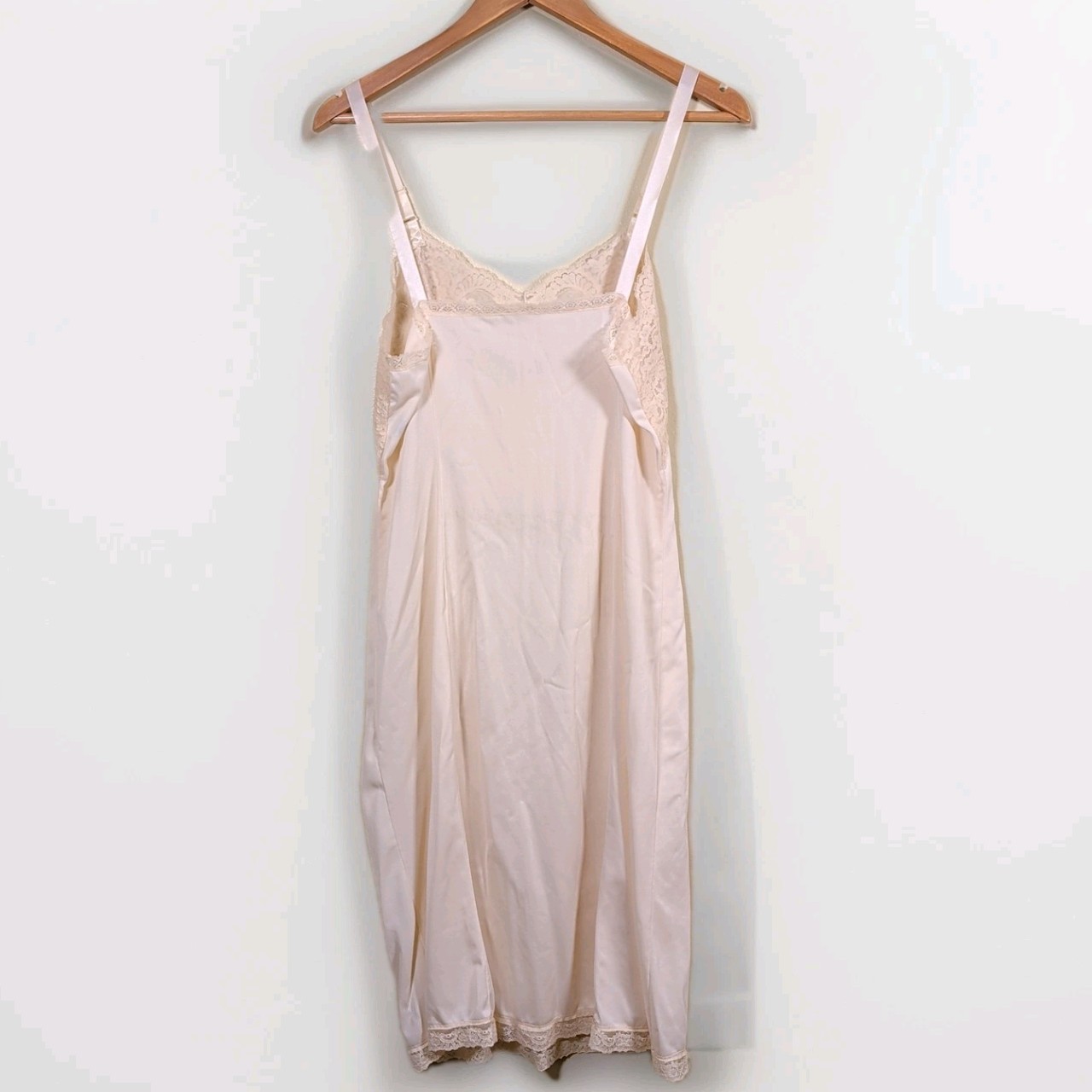 Vintage Wonder Maid Non Cling Slip Ivory Cream with Lace Size 36