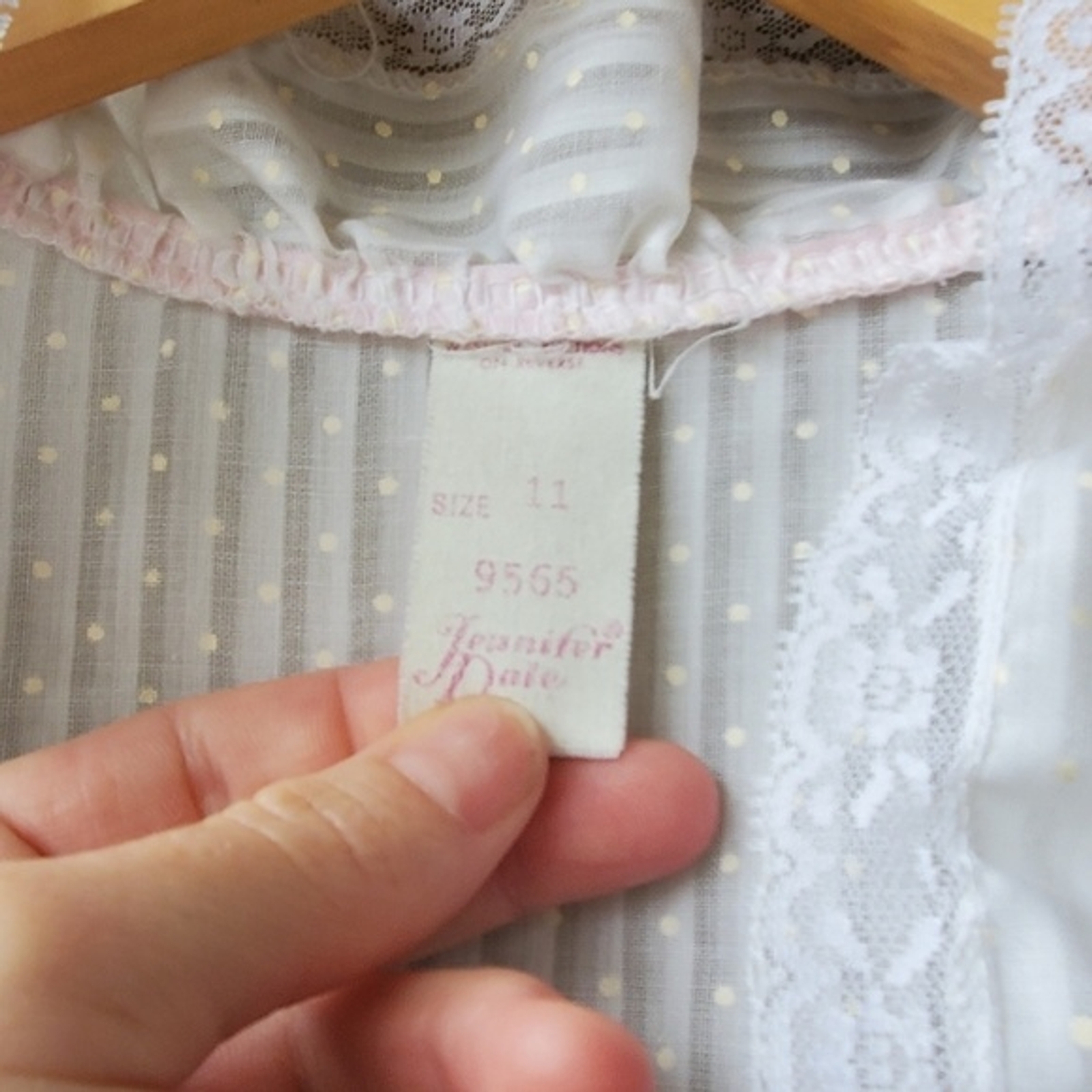 Vintage Jennifer Dale White Polka-dot Sheer Robe size 11