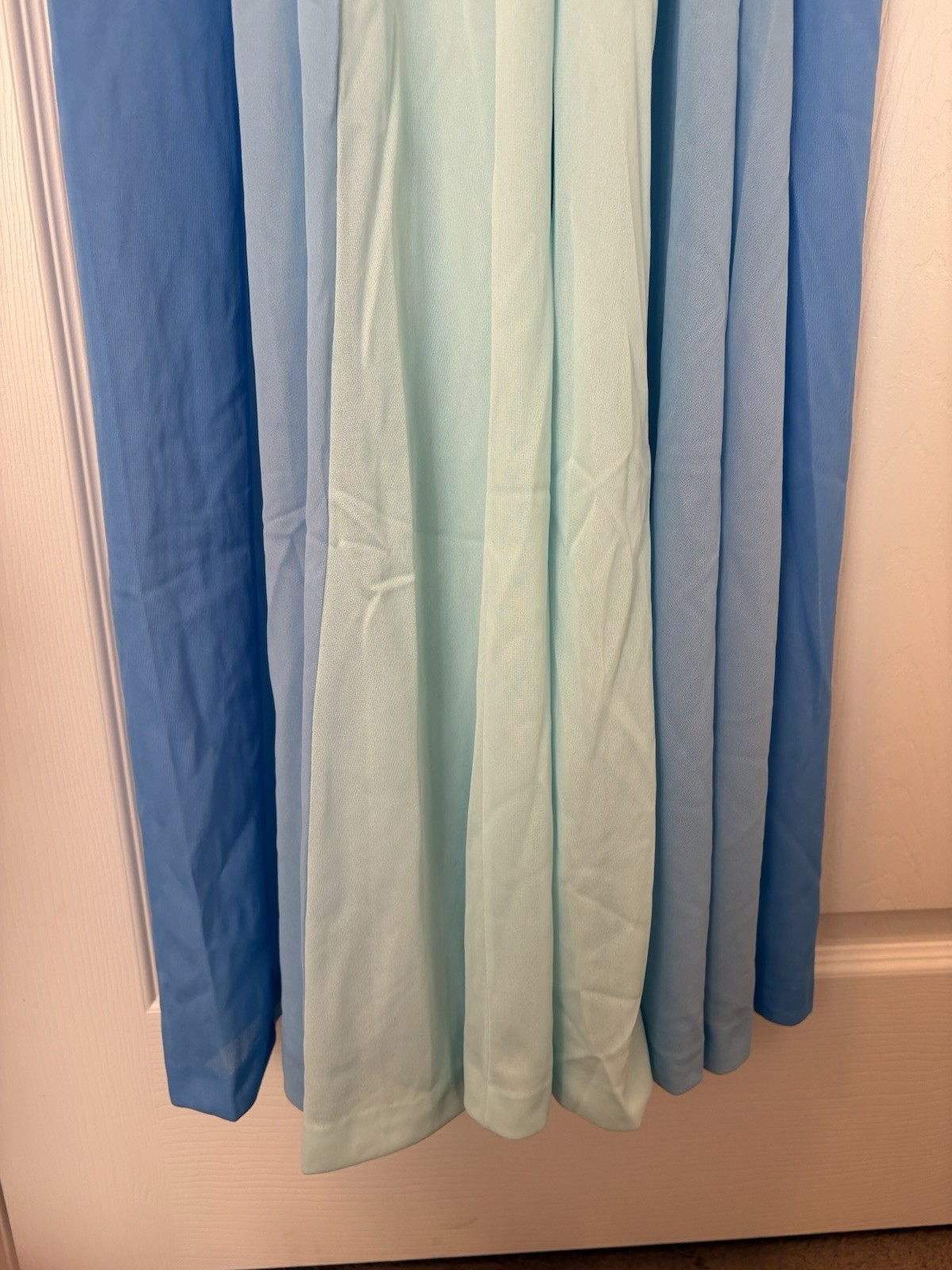 VTG gossard artemis Slip Dress Multi color Blues Style 5275 100% Nylon Crepe MED