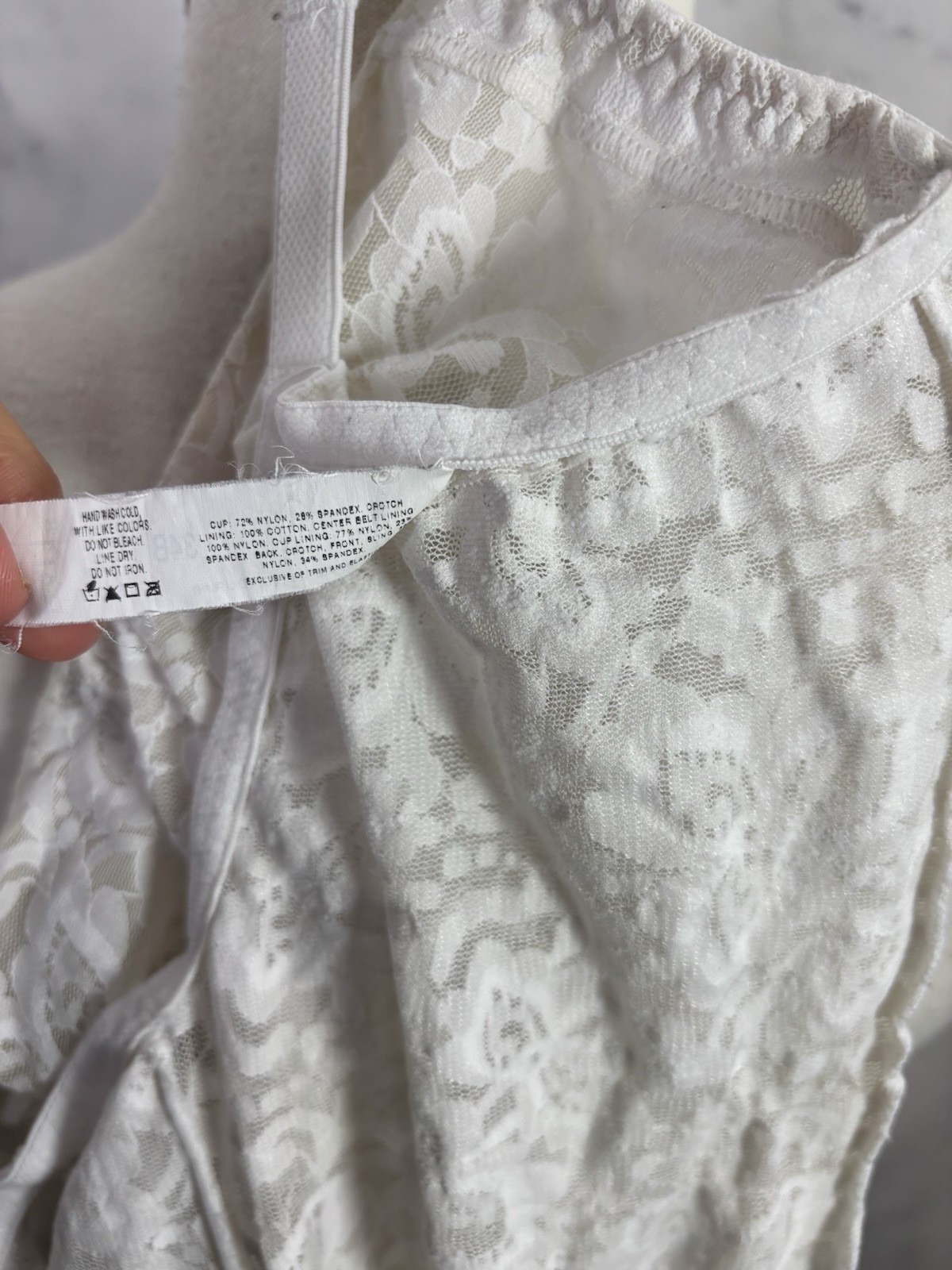 Vtg Bali White Lace Teddy Bodysuit 34B Floral Bridal Coquette Underwire shape