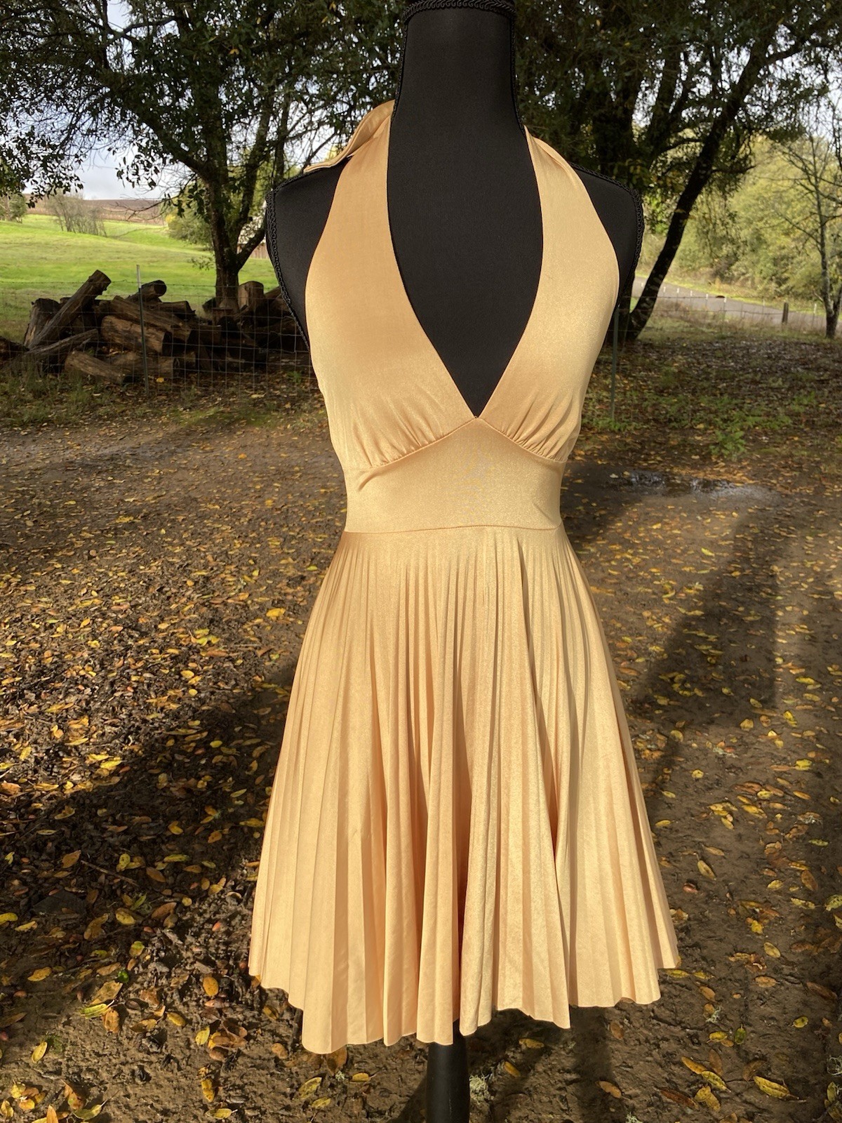 Fabulous Marilyn Monroe – Style Gold Halter Dress WM SZ S