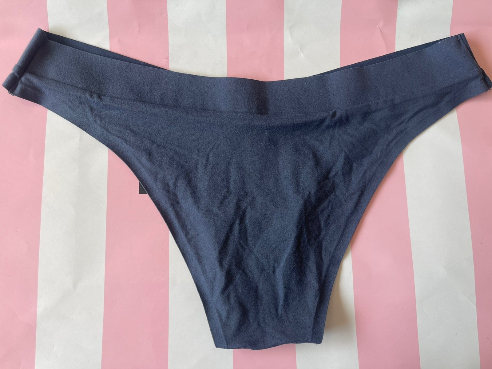 NWT 2019 Victoria’s Secret Brazilian Panty, Dark Gray, Small