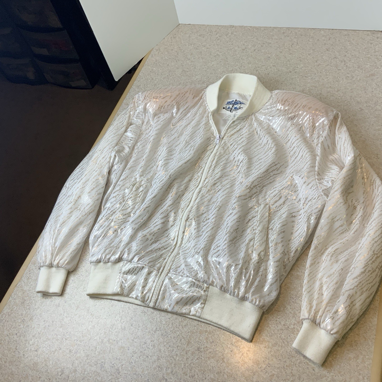 VTG Pacific I.D. 1980’s Gold Foil White Abstract Bomber Jacket Women’s One Size