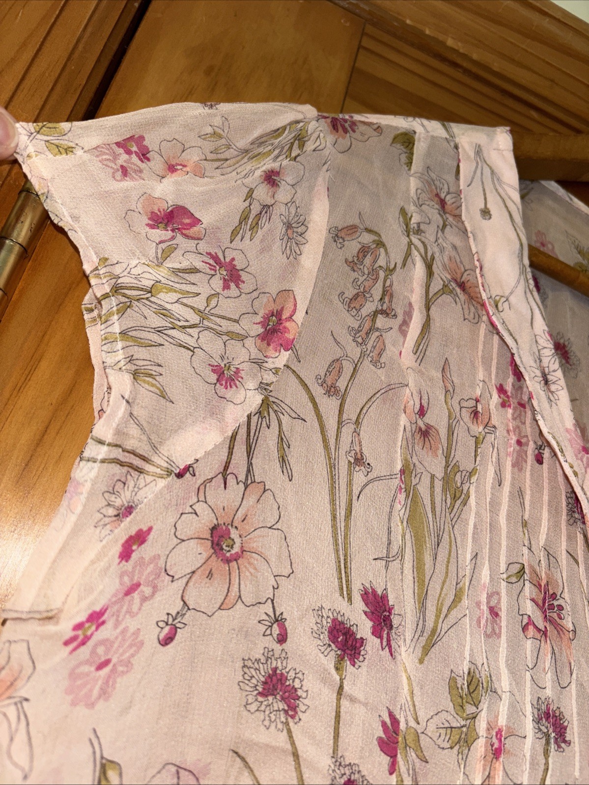 Vintage Silk Sheer Pink & Floral top Sz L Faux Pink Pearl Buttons Cap Sleeve