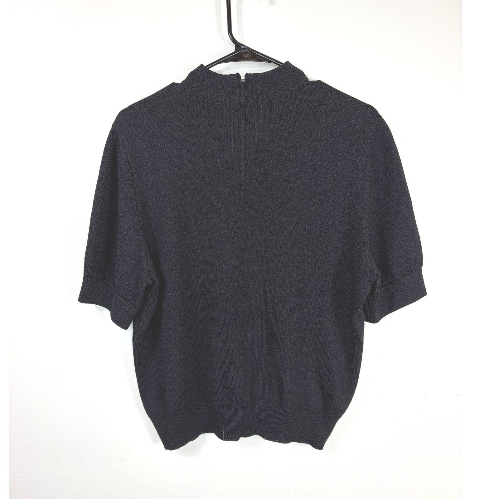 St. John Basics Vintage Santana Knit Short Sleeve Back Zip Black Top Size Lg