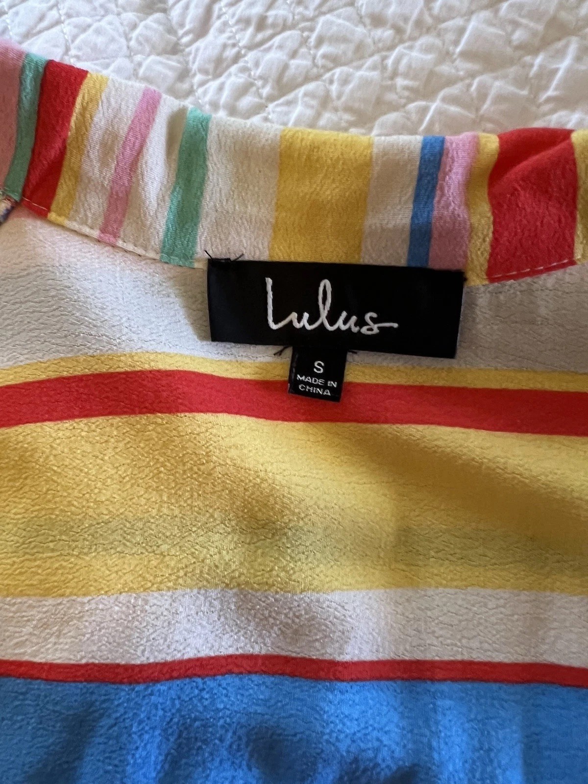 Vintage 80’s Lulus Vibrant Multistripe Rayon Viscose Womens Blouse Sz S
