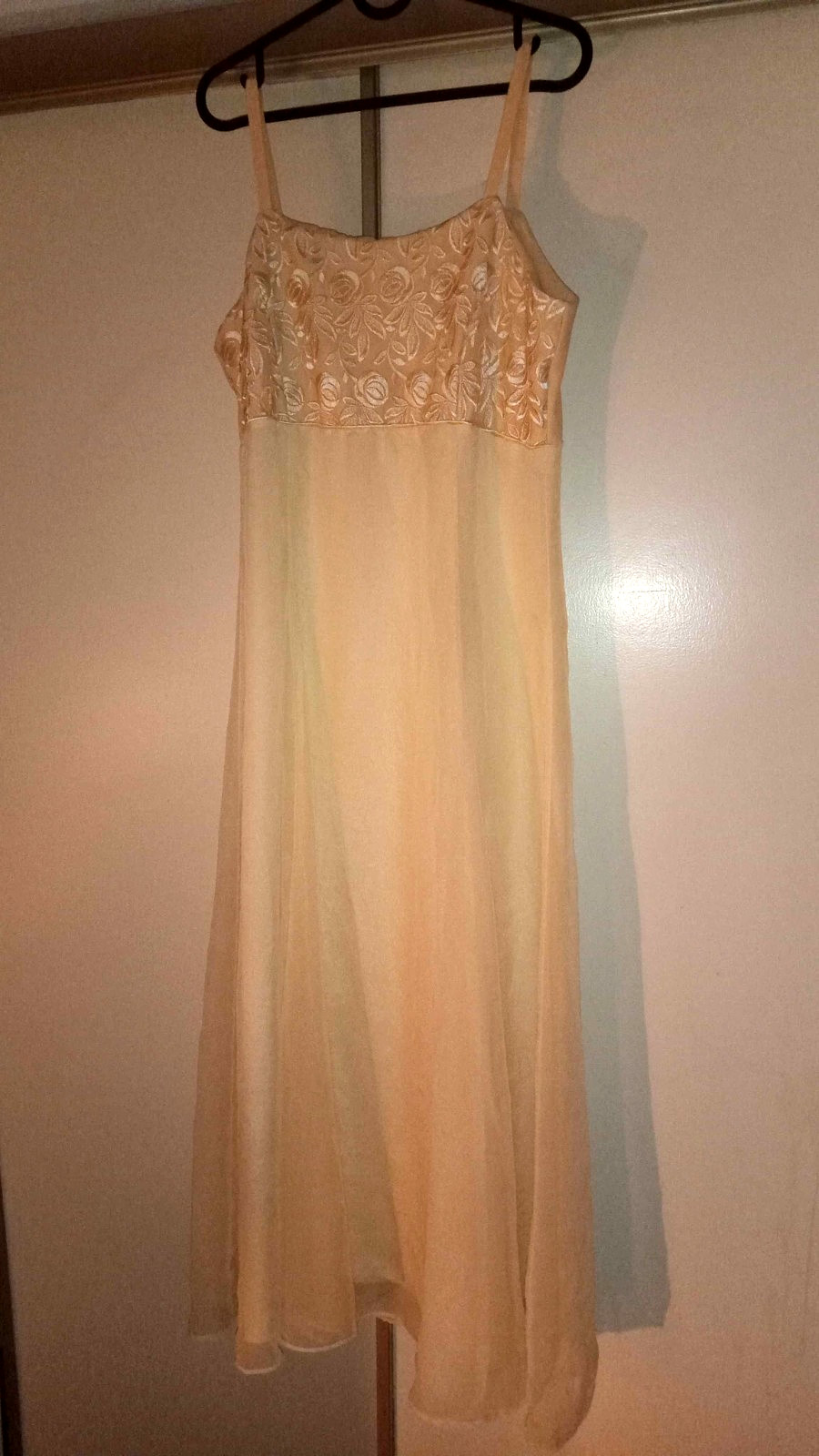 Vintage Dress: 90s Embroidered Lace Dress in Beige – Size Large