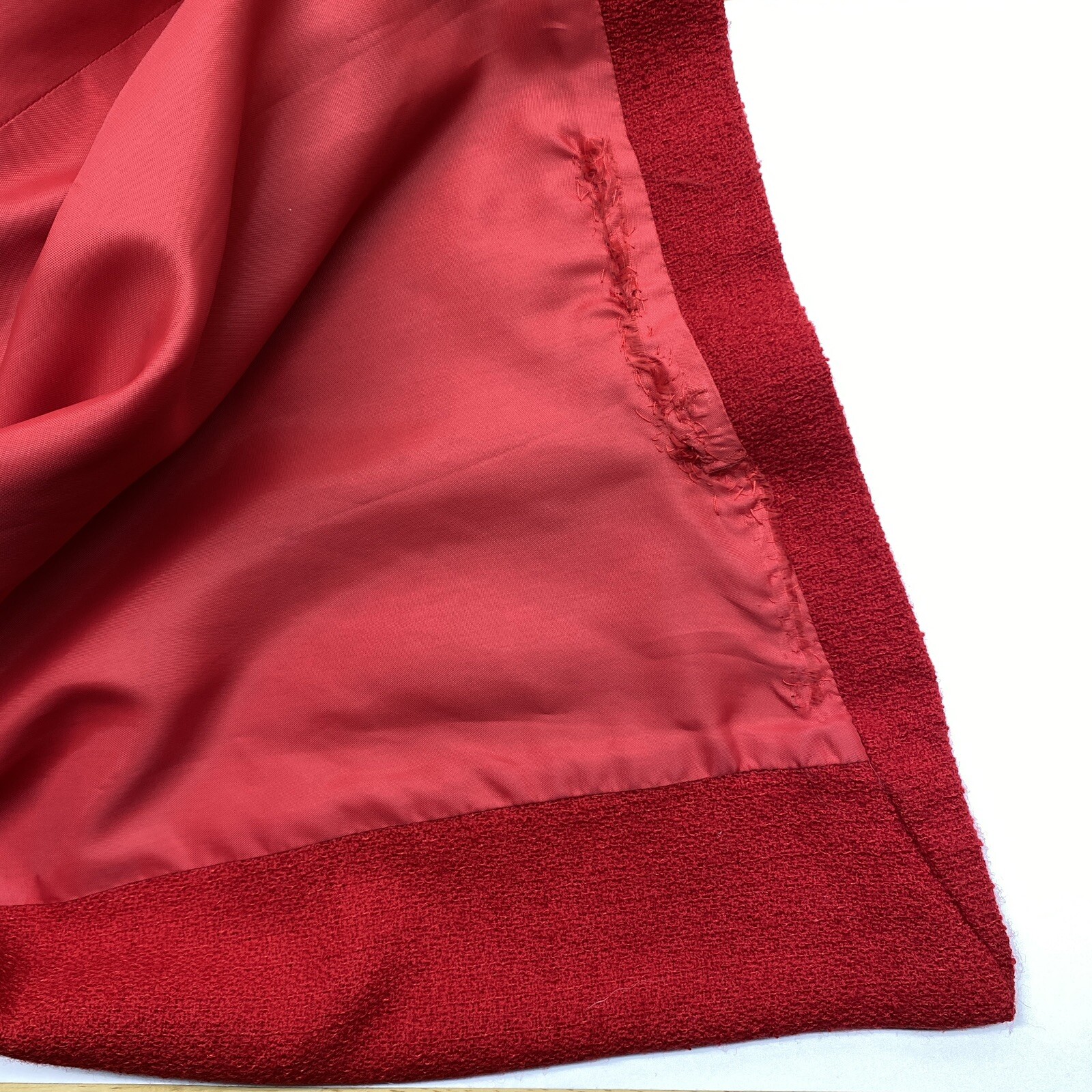 Valentino Intimo 100% Wool Red Robe Velvet Collar Lined Petite SAKS Vintage