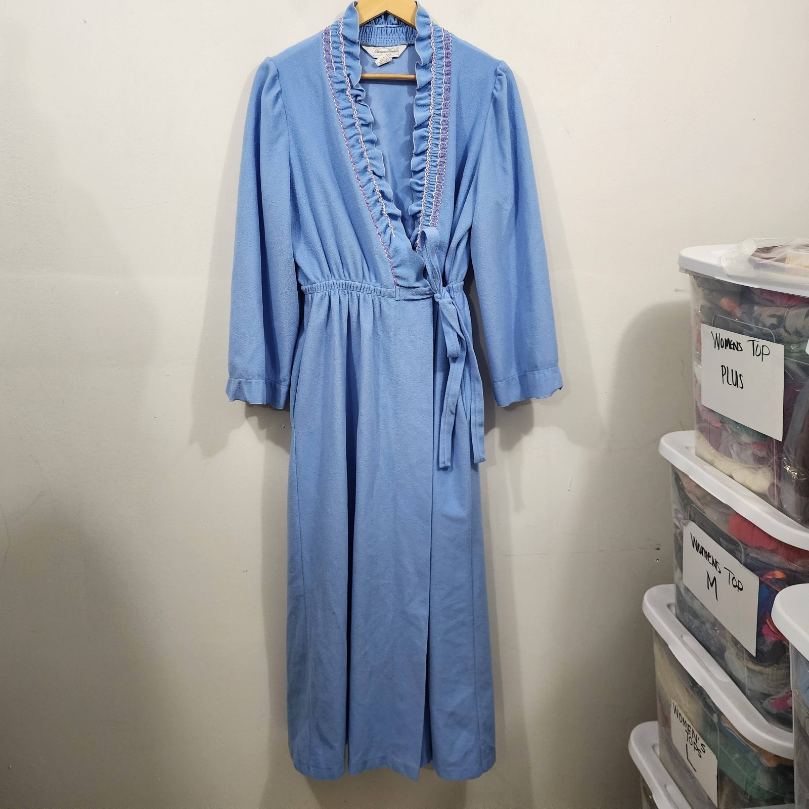 Vintage Famous Bodies Blue Terry Cloth Maxi Robe Ruffled Neckline Tie Waist Sz L