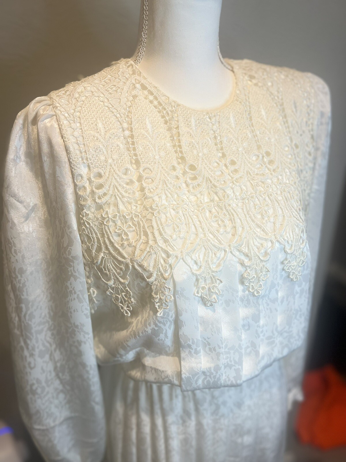 Vintage 70s Dim The Lights Petite 8 Silver Chiffon Pleated Long Sleeve Dress