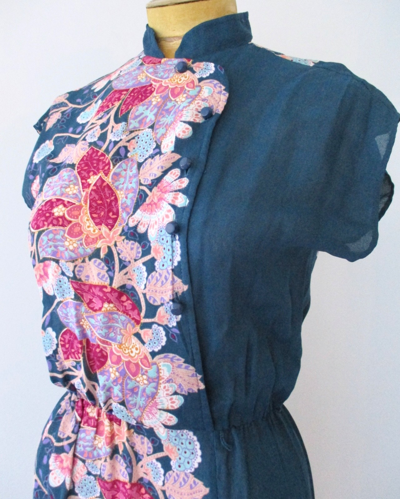 Vtg 70s Blue Red Floral Asian-Inspired Chiffon Slit Dress Asymmetric Buttons 9