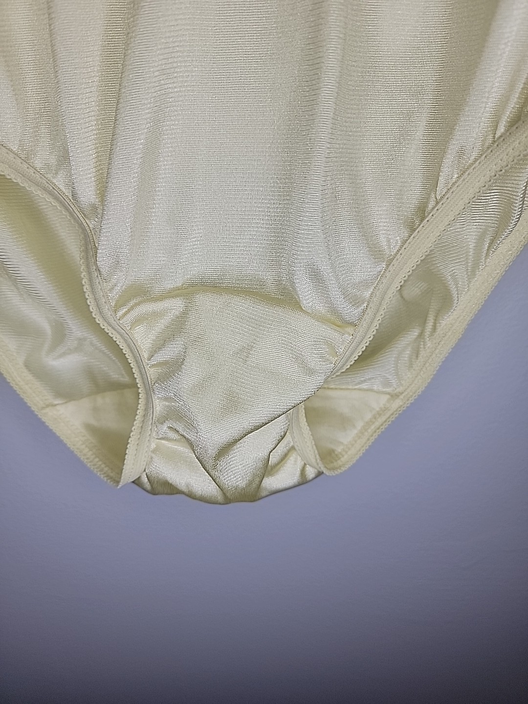 Vintage So-En Josefina 100% Nylon Yellow Panties Embroidered/Satin Size 40-42