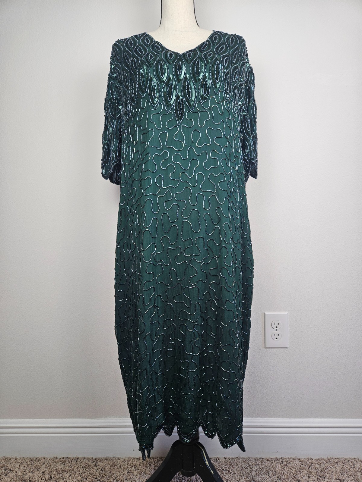 Women’s Vintage Beaded 100% Silk Emerald Green Dress Size 2X