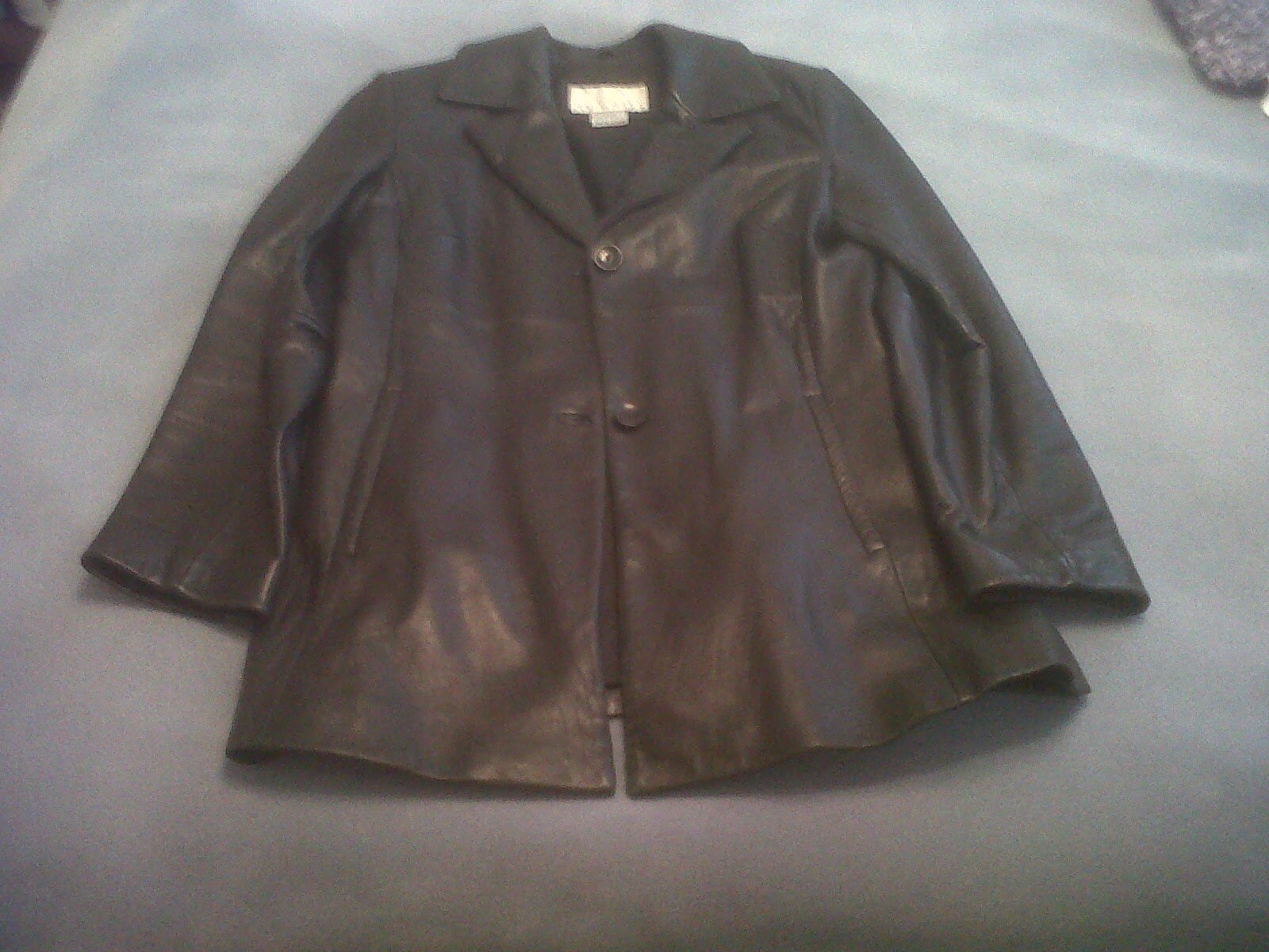 WOMENS VINTAGE BLACK LEATHER JACKET. NINE WEST SIZE MEDIUM