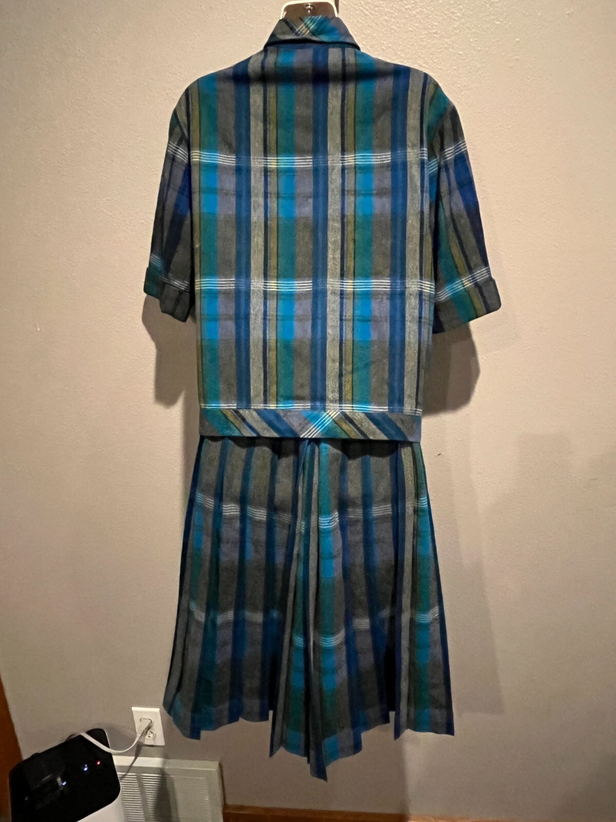 Women’s Vtg CENTURY OF BOSTON Plaid Skirt & Short Sleeve Jacket Size S