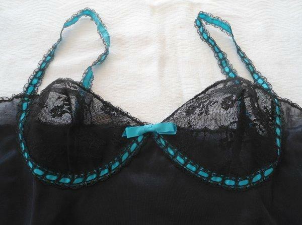New Vintage Vassarette Hollywood Black Camisole Panty Set Alencon Lace Lingerie