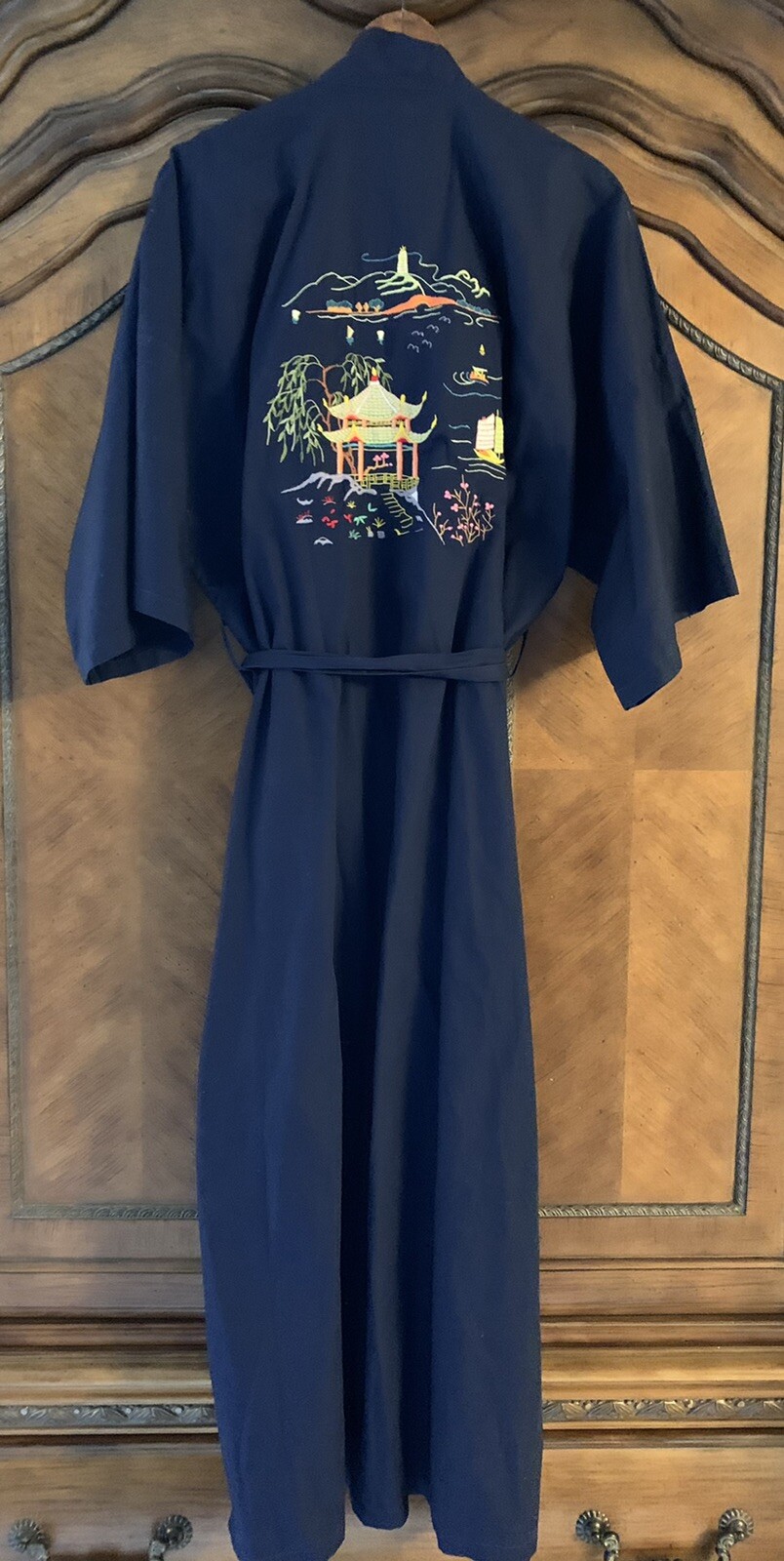 1970’s Vintage Golden Bell Brand Robe Beautifully embroidered XL Duster 52” Long