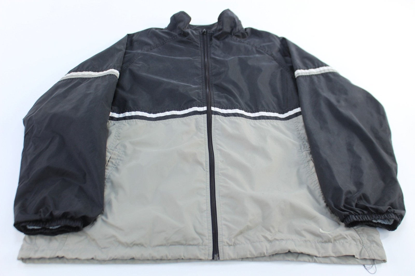 2000s Nike Embroidered Logo Grey, Black, & White Zip Up Jacket