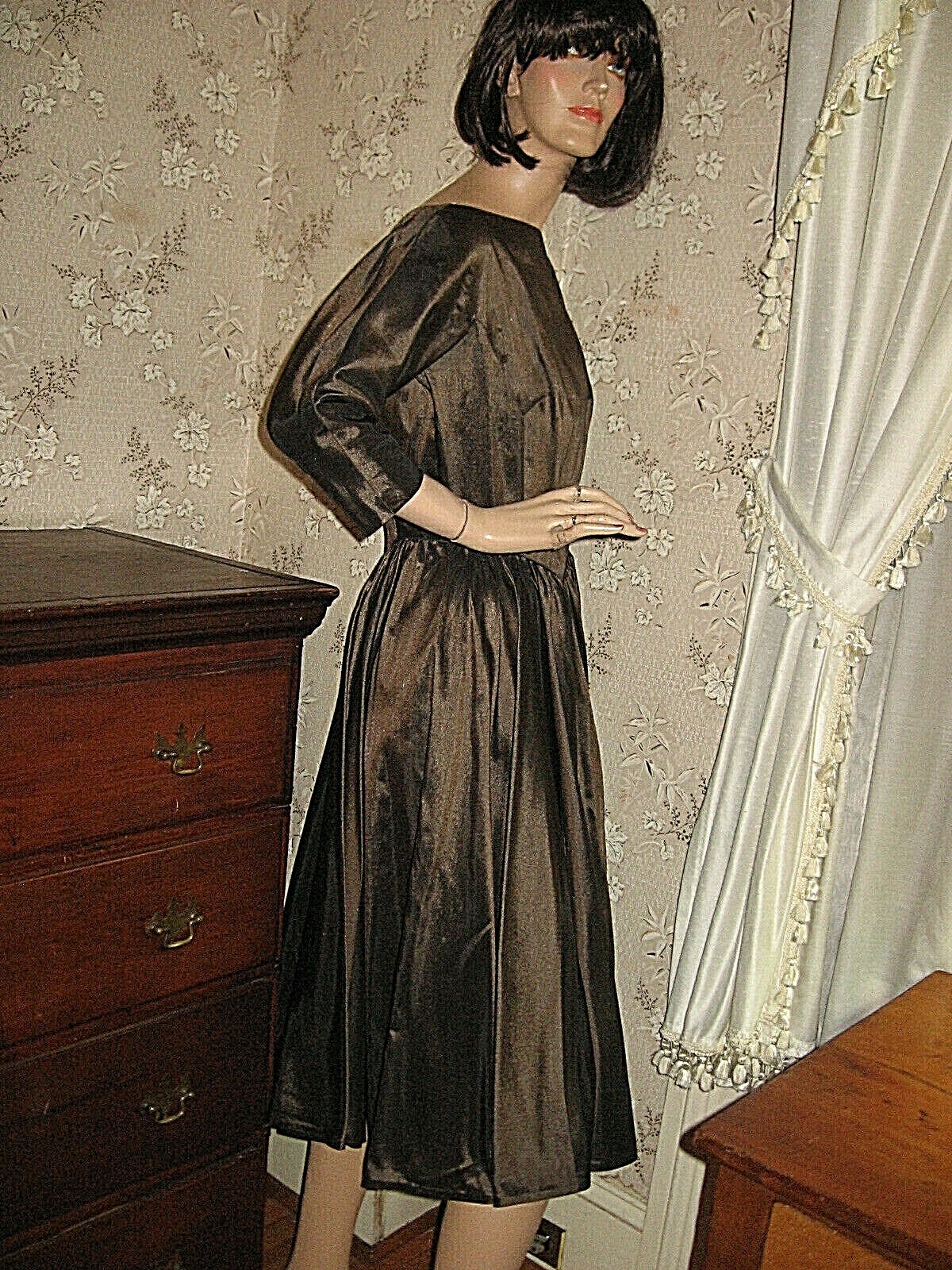 VINTAGE 1950-60s IRIDESCENT ?SILK COCKTAIL DRESS – METAL ZIPPER