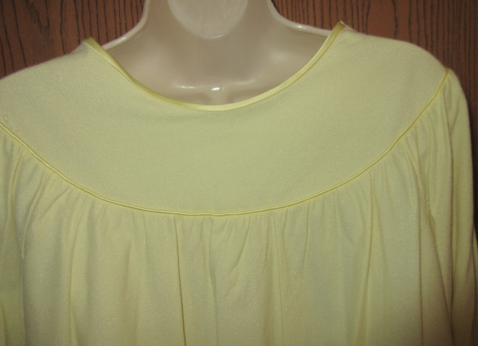 1960’s BED JACKET SCHRANK VANYLAIRE collection BRUSHED nylon WARM sz MEDIUM USA