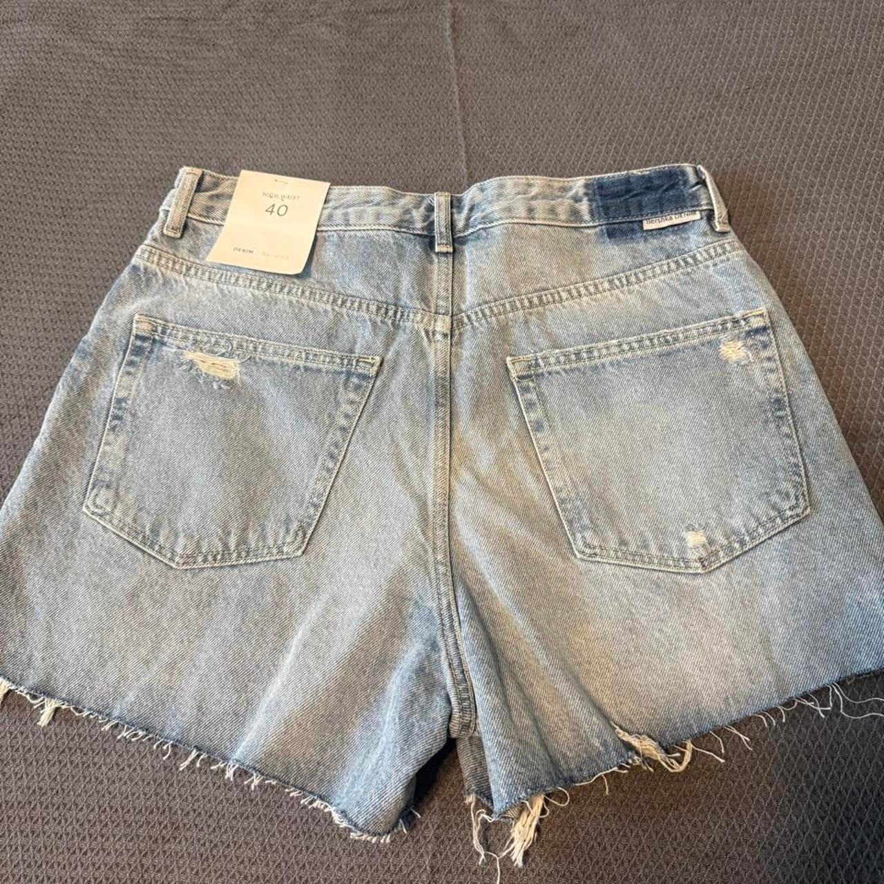 ’Bershka high-waisted blue denim shorts ladies US sz 8