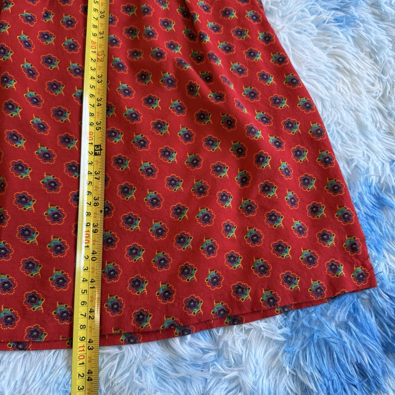 Vintage 1970s Taurus II Red Floral Rayon Smocked Waist Dress Size 4