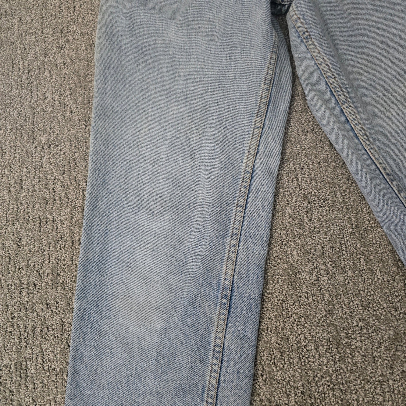 Vintage Levi’s 550 Relaxed Fit Tapered Leg Jeans Light Wash USA 9 JR 90s