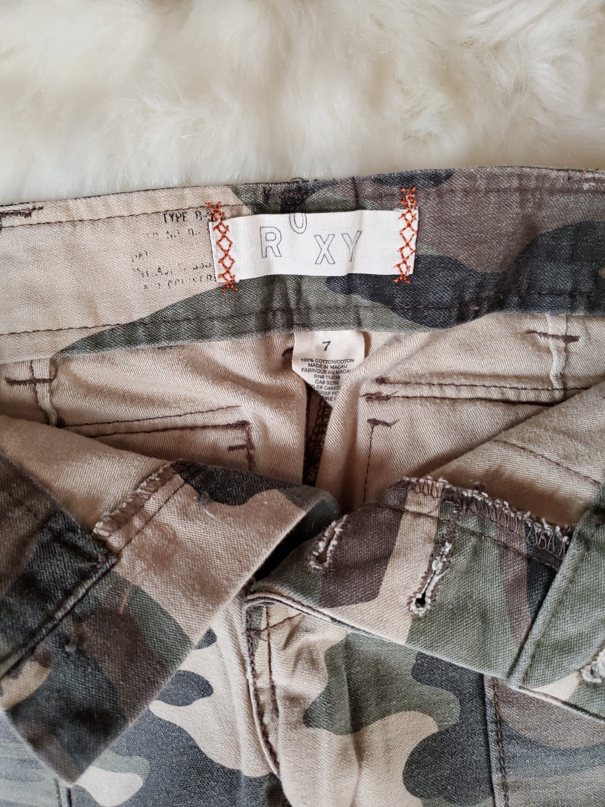 Roxy Vintage Y2K Womens Army Camo Cargo Bermuda Shorts Skater Grunge Size 7