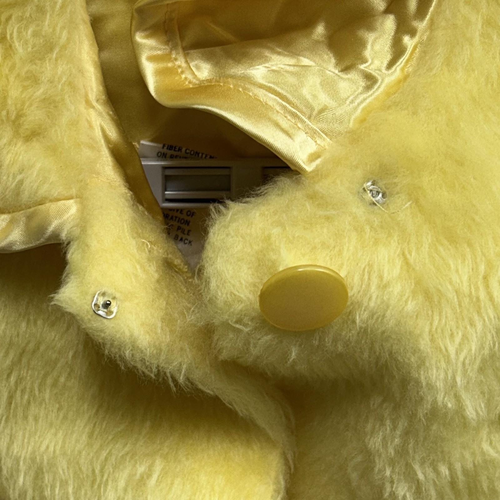 Womens Vintage Sz 10 Yellow Faux Fur Coat 3/4 Sleeve Buttons Satin Trim Pockets