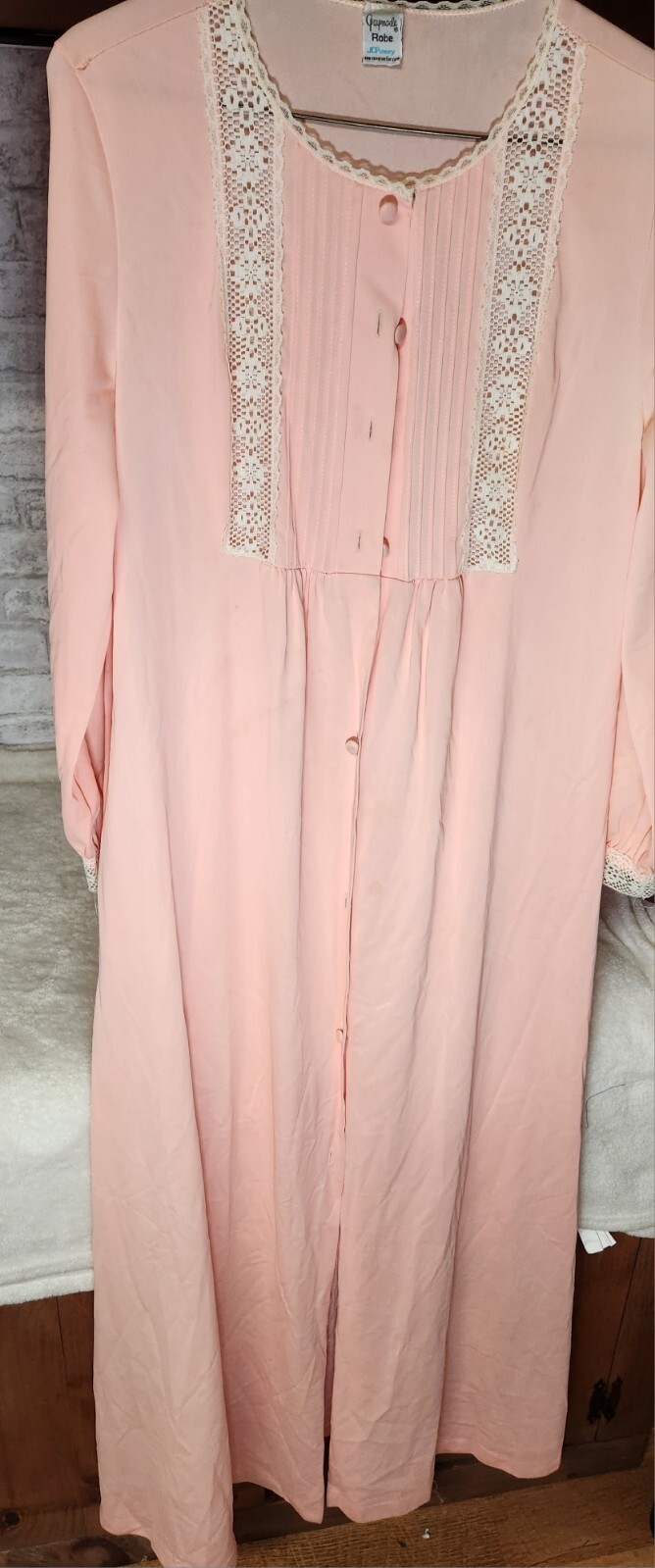 Vintage Robe Gaymode nylon 1960s chiffon peach lace trim button JC Penney Small