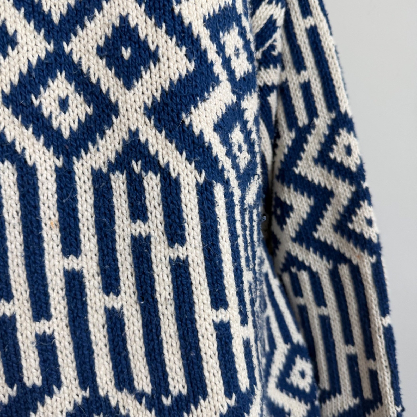 Vintage British Khaki 100% Cotton Print Crewneck Sweater