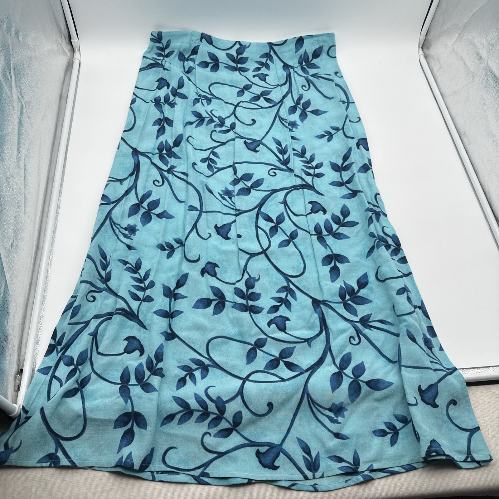 Vtg C.M Shapes Blue Floral Pattern Skirt And Button Down Sheer Top Size 14