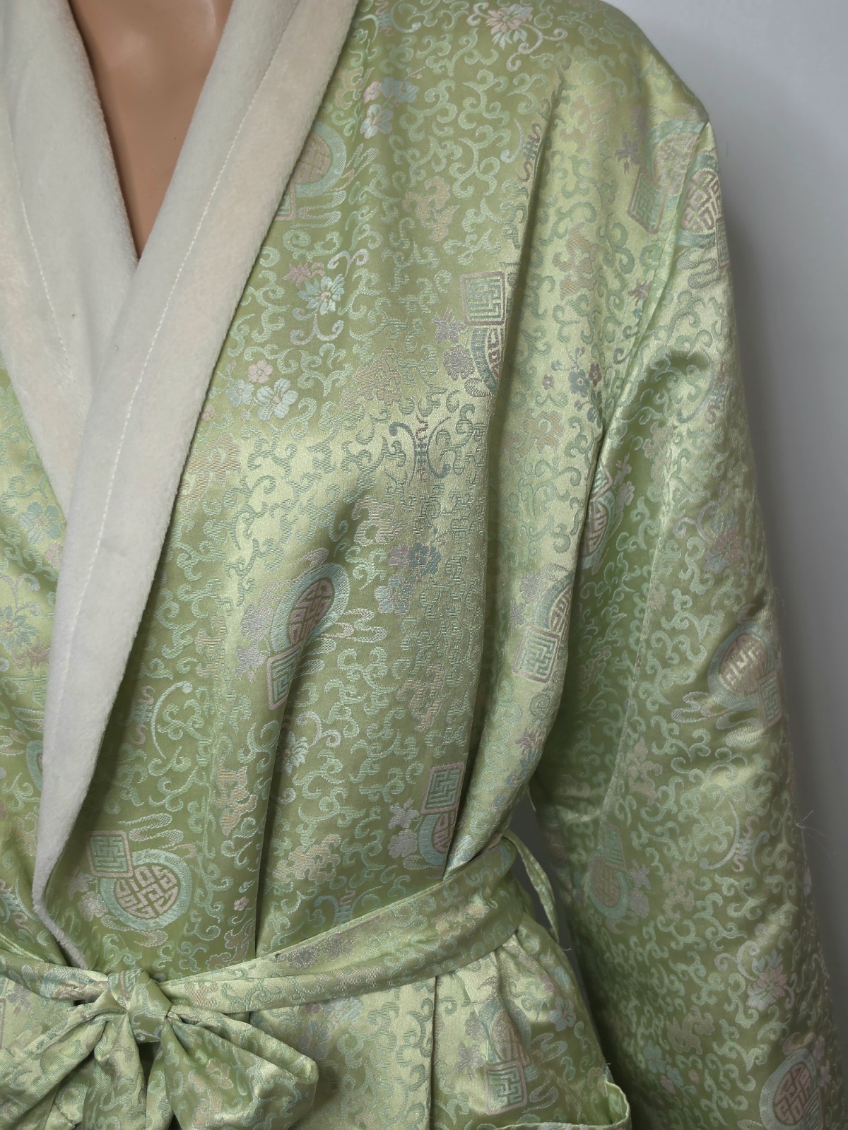 VTG Sage Green Asian Inspired Silky Satin Brocade Fleece Lined Robe Housecoat