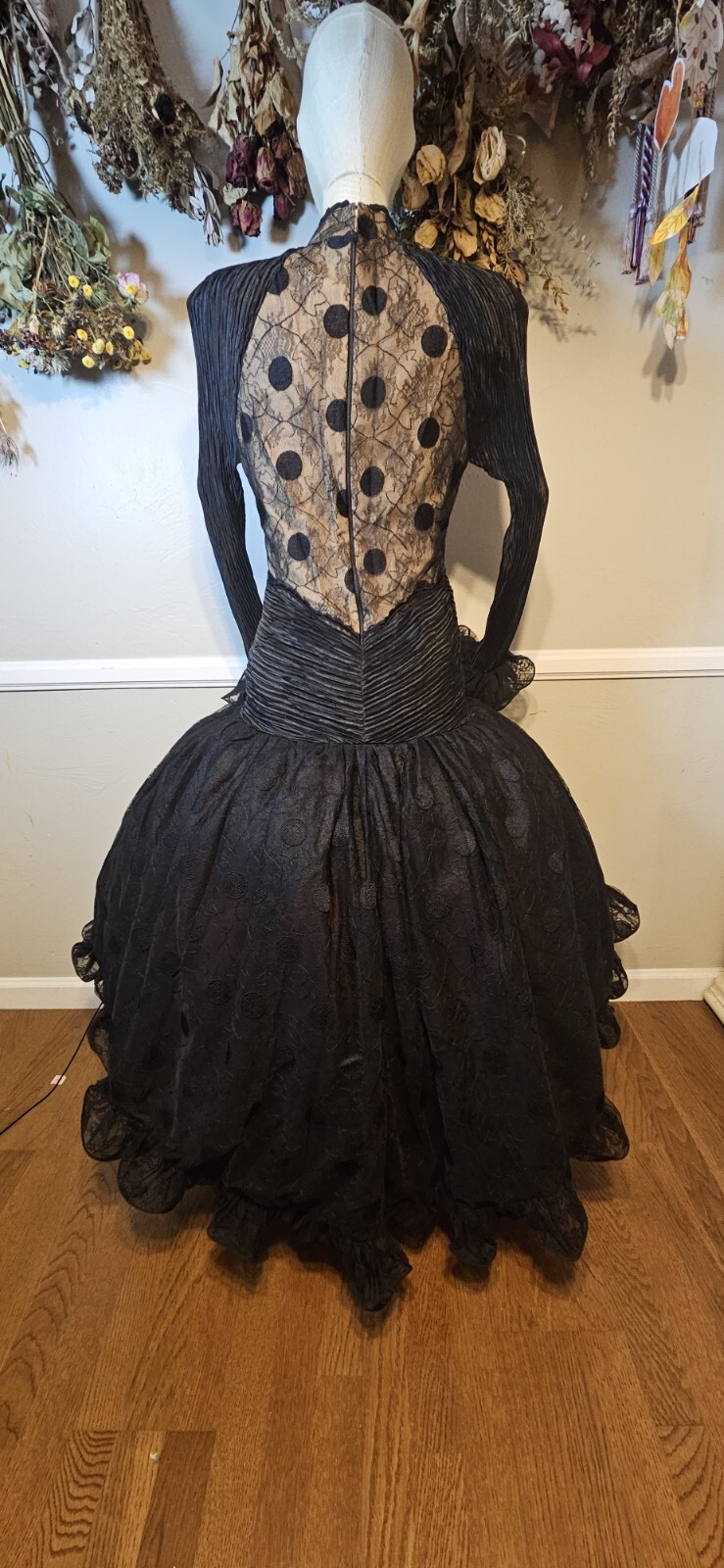 Vintage 1980s Black Saks Fifth Ave High Low „Dynasty” Style Formal Ball Gown As