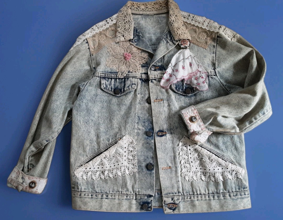 VTG Denim & Old Lace Embellished Jacket Embroidery Boho Chic Cottagecore M-L
