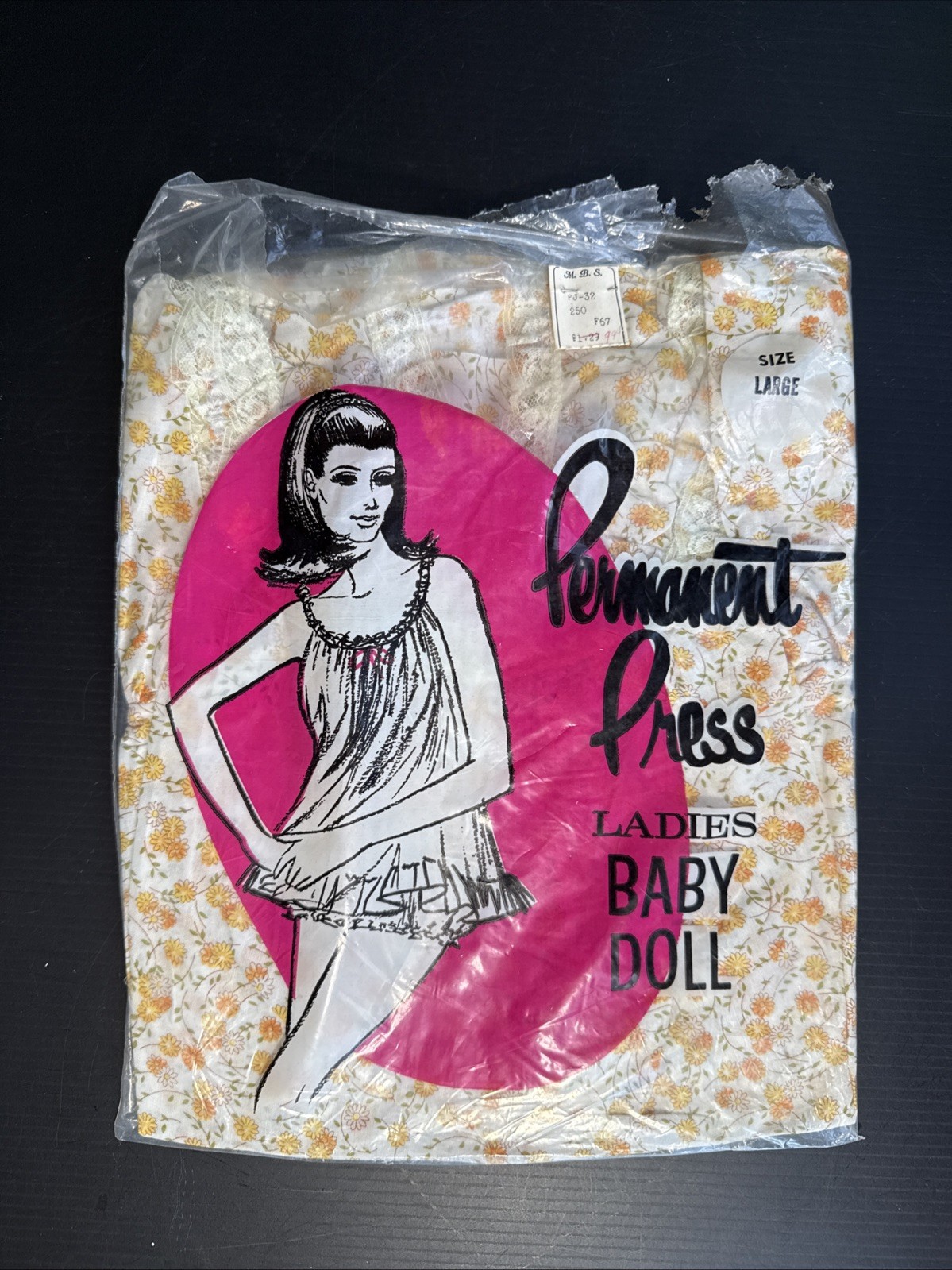 LADIES VINTAGE 1960s PERMANENT PRESS BABY DOLL NIGHTIE NOS SIZE LARGE FLOWERS