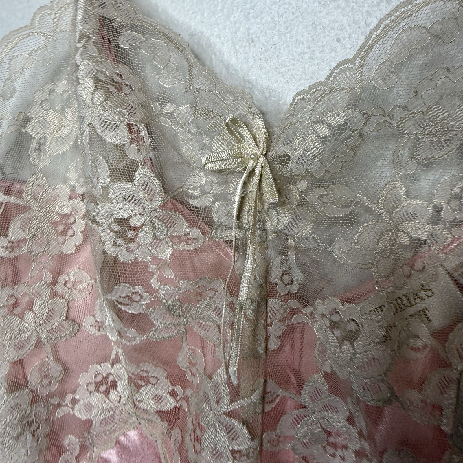 Vintage Gold Label Victorias Secret Pink Lace Bodysuit Womens Small *Flaw