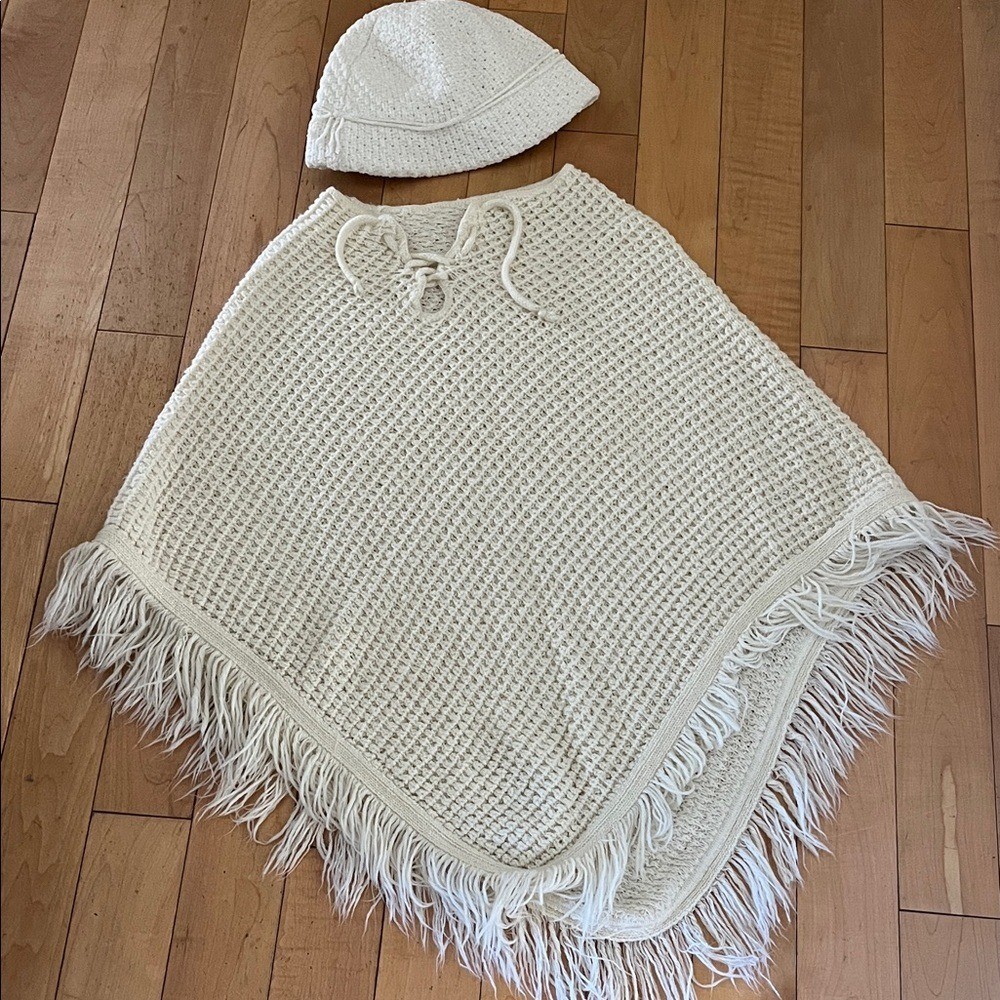 70’s Vintage Sears,Roebuck & Co. Cream Acrylic Knit Poncho w/Lace Up Front