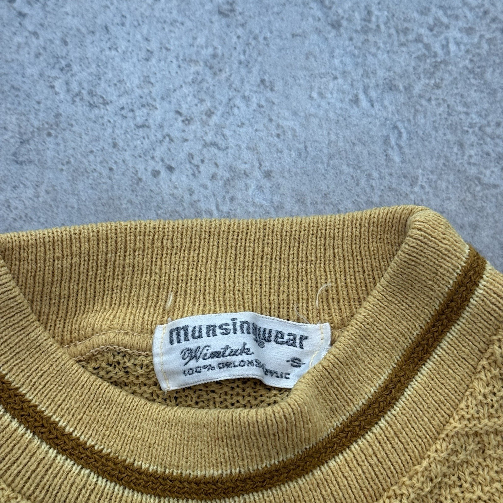 True Vintage 1960s Munsingwear Acrylic Short Sleeve Sweater Women’s Small Yellow