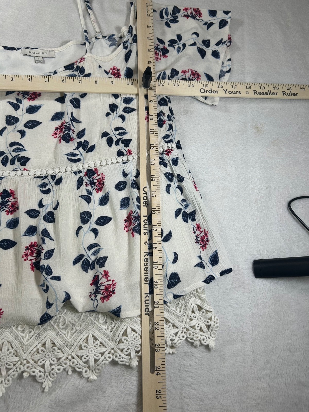 Skies Are Blue Y2K Floral Cold Shoulder Top Crochet Lace Hem Rayon Boho Large