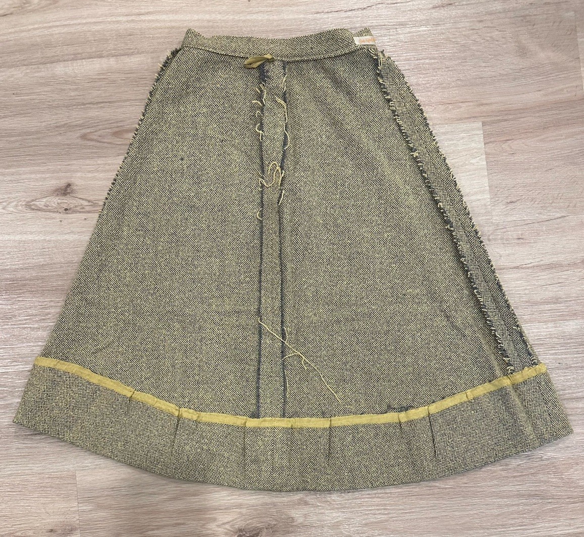 Vintage Saks Fifth Avenue Textured Mod A-Line Twiggy CONMAR Hook Loop 60s Skirt